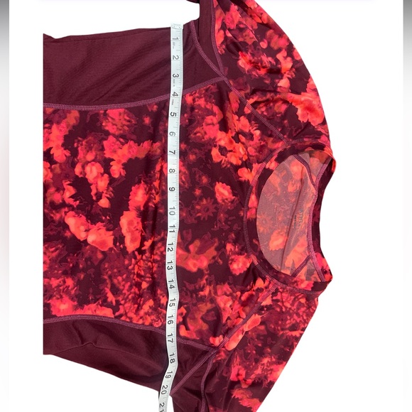 Athleta Runway Running Top Size L - Picture 5 of 5